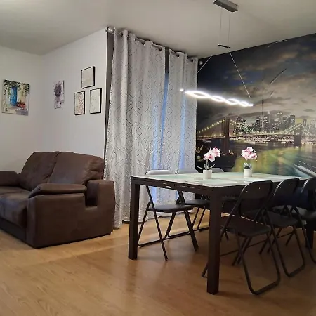 Duplex Con Garaje En Pielagos C27a01 By R2r Consulting Appartement Oruna